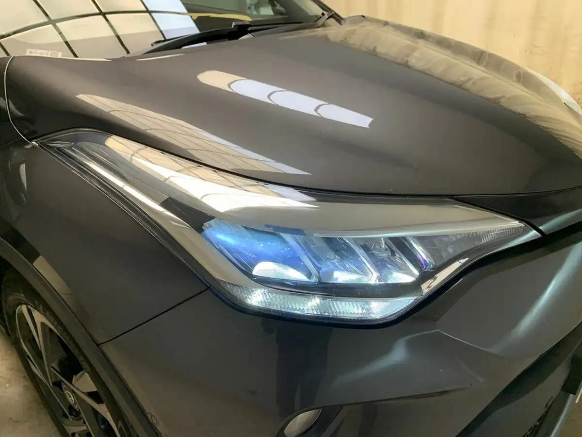 2022-toyota-c-hr-18-vvt-i-design-big-4