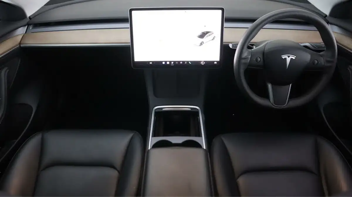 2021-tesla-model-3-e-standard-plus-big-13