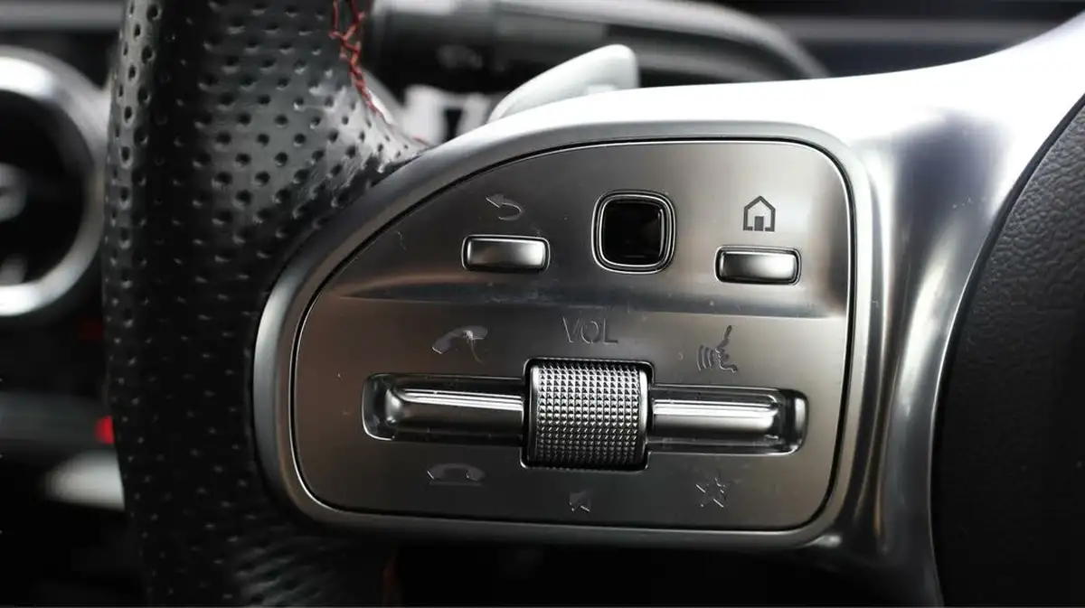 2020-mercedes-benz-a-class-13-a200-amg-line-saloon-4d-7g-dct-big-20