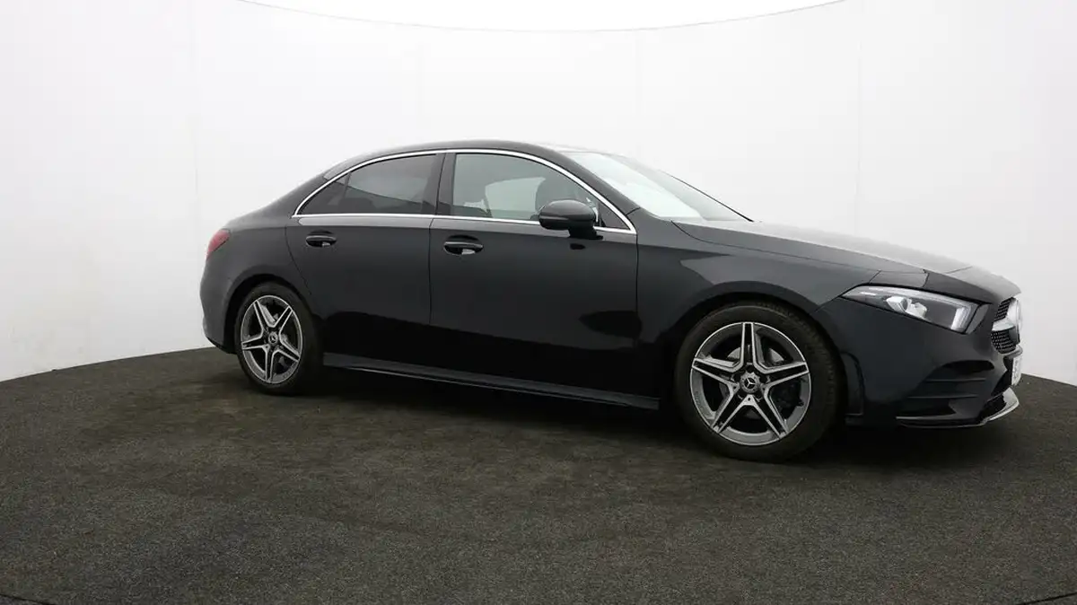 2020-mercedes-benz-a-class-13-a200-amg-line-saloon-4d-7g-dct-big-37