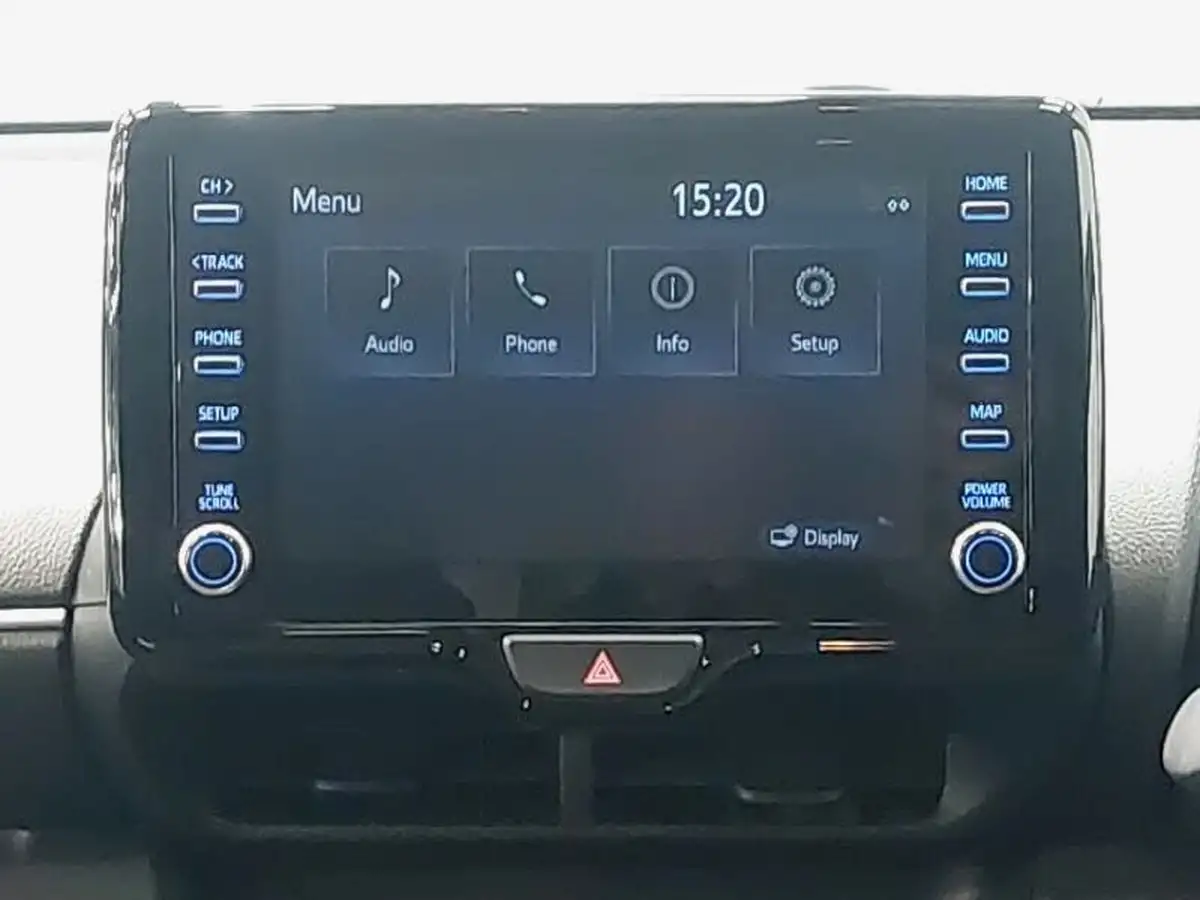 2022-toyota-yaris-15-vvt-i-design-big-10