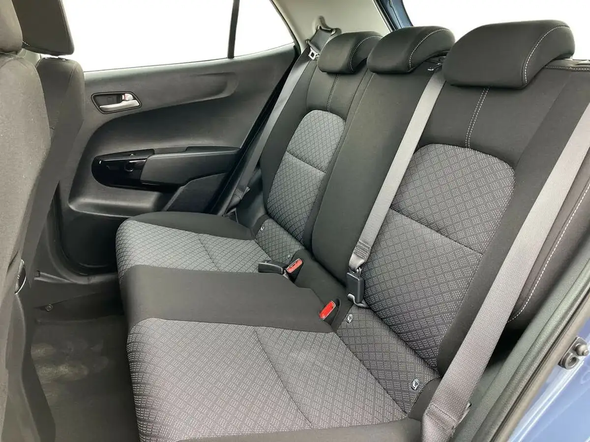 2025-kia-picanto-10-2-big-18
