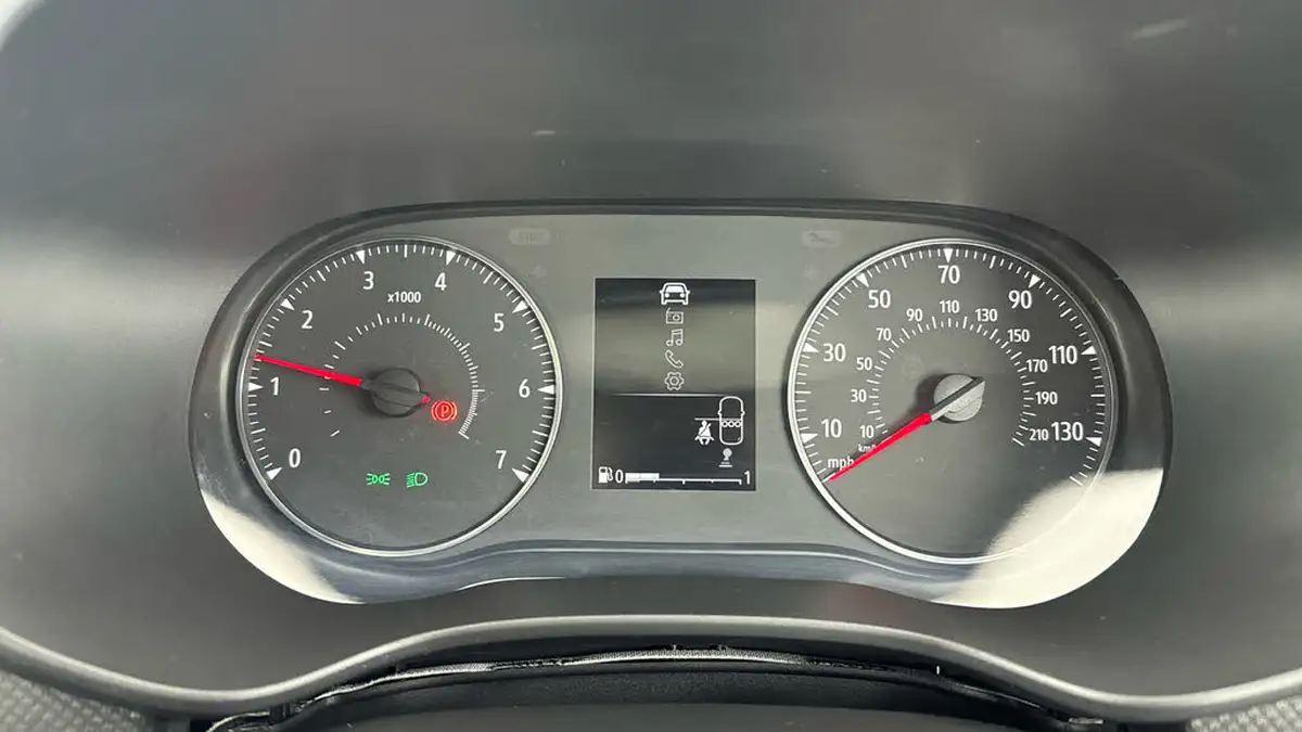 2021-dacia-sandero-10-tce-essential-90bhp-big-12