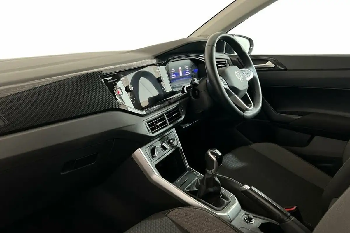 2022-volkswagen-polo-10-tsi-life-big-8