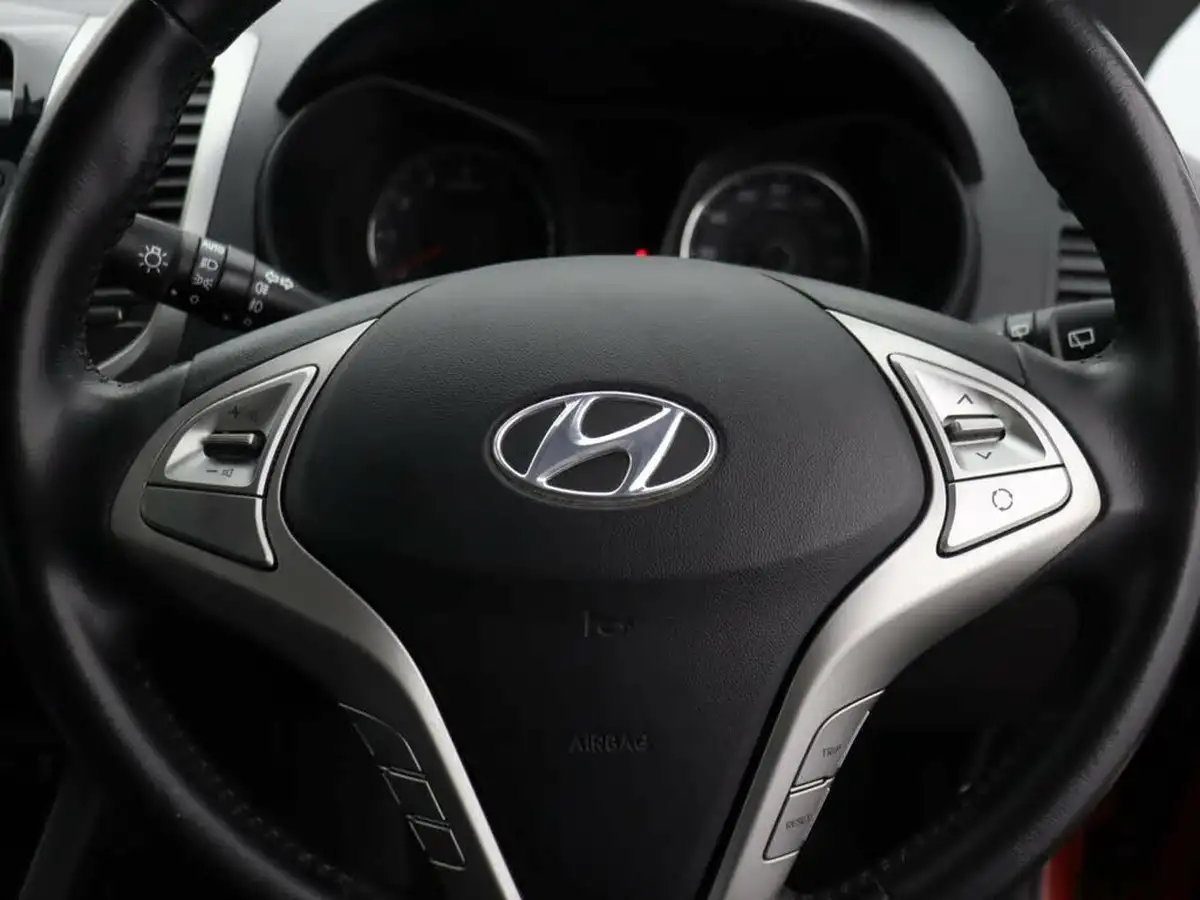 2017-hyundai-ix20-14-se-big-20