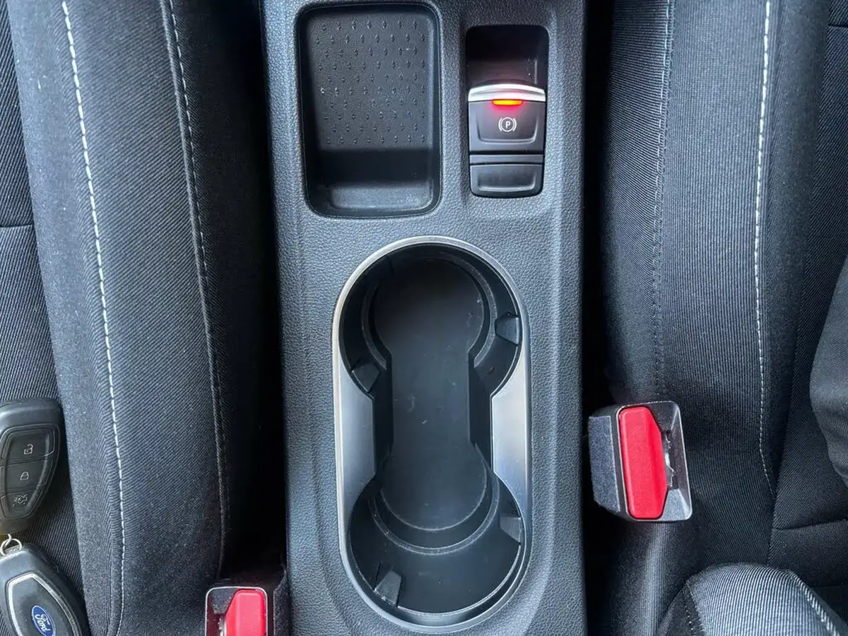 2020-renault-captur-10-tce-play-100bhp-big-38