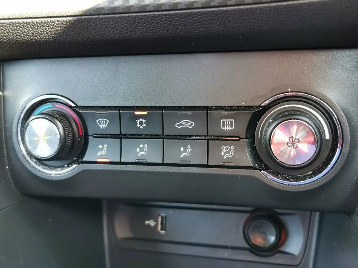 2017-mg-zs-suv-10t-gdi-exclusive-big-48
