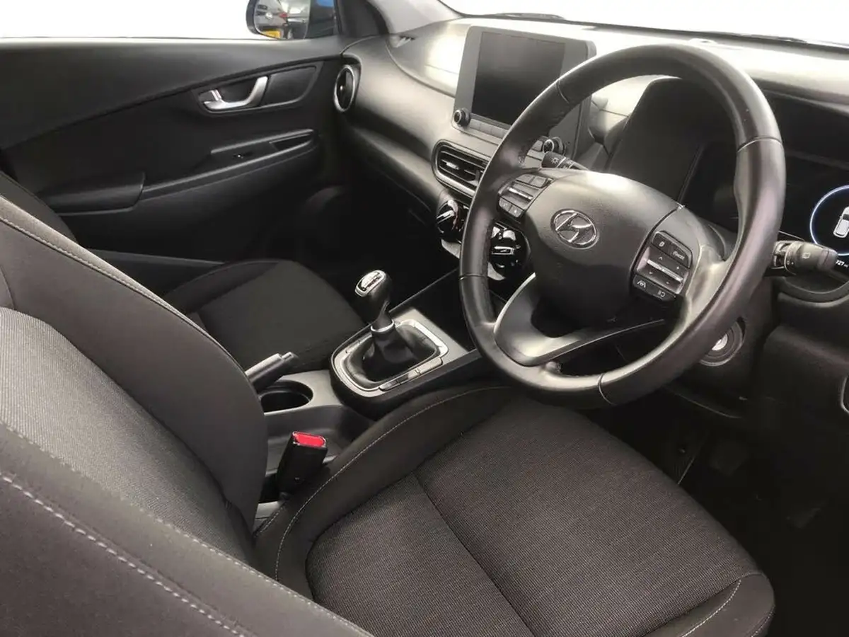 2022-hyundai-kona-10-t-gdi-se-connect-big-14