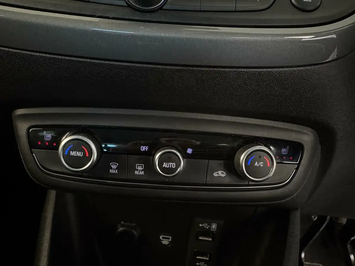 2021-vauxhall-crossland-12-elite-nav-130ps-big-19