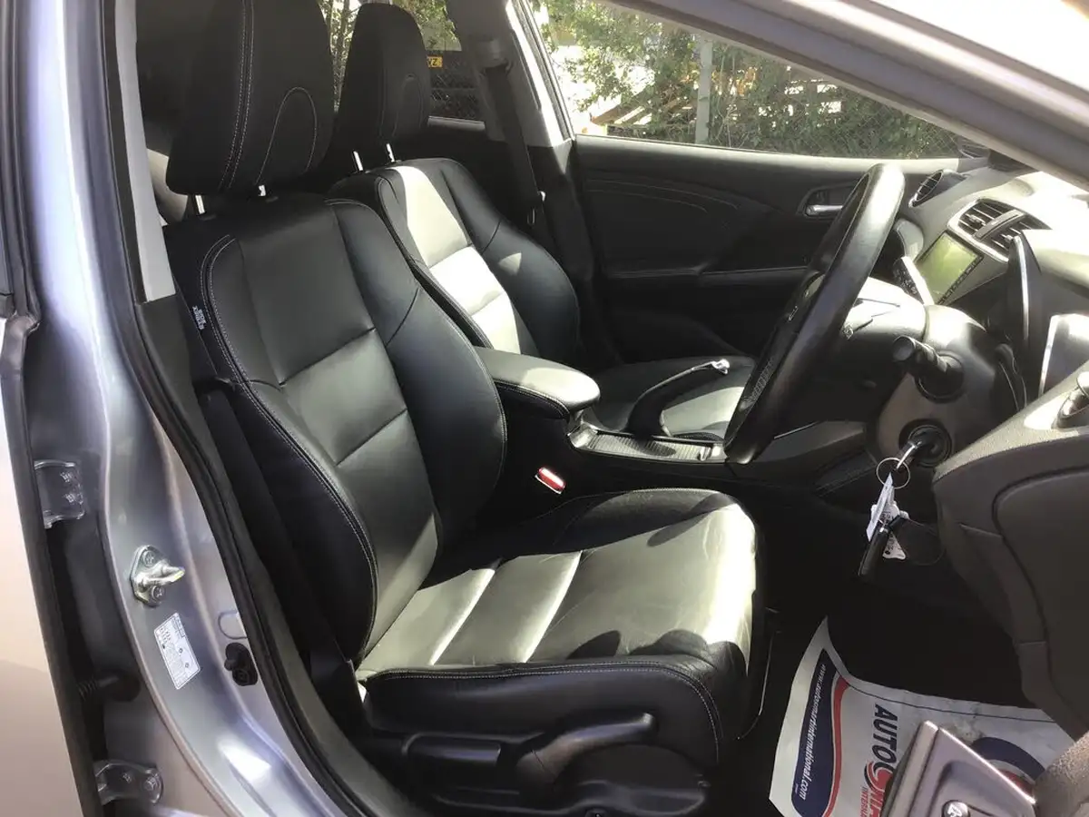 2017-honda-civic-16-i-dtec-sr-dasp-hatchback-big-7