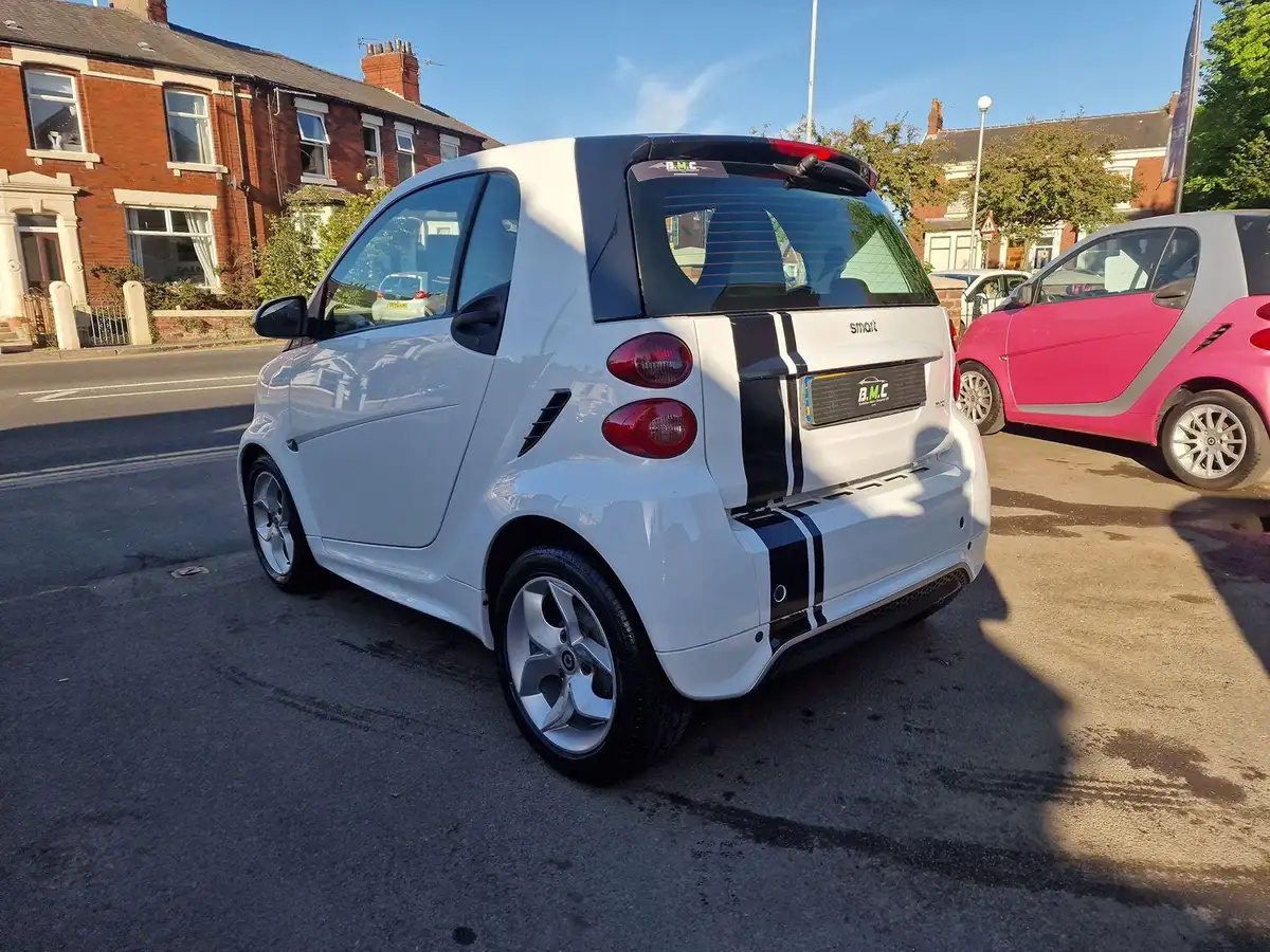 2014-smart-fortwo-10-pulse-71bhp-coupe-big-3
