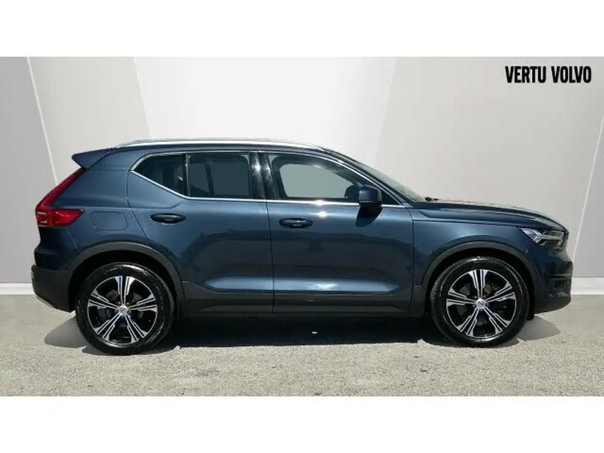 2022-volvo-xc40-15-t5-inscription-pro-big-2