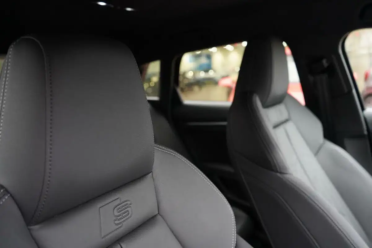 2023-audi-a3-10-30-tfsi-s-line-sportback-5d-tronic-big-14
