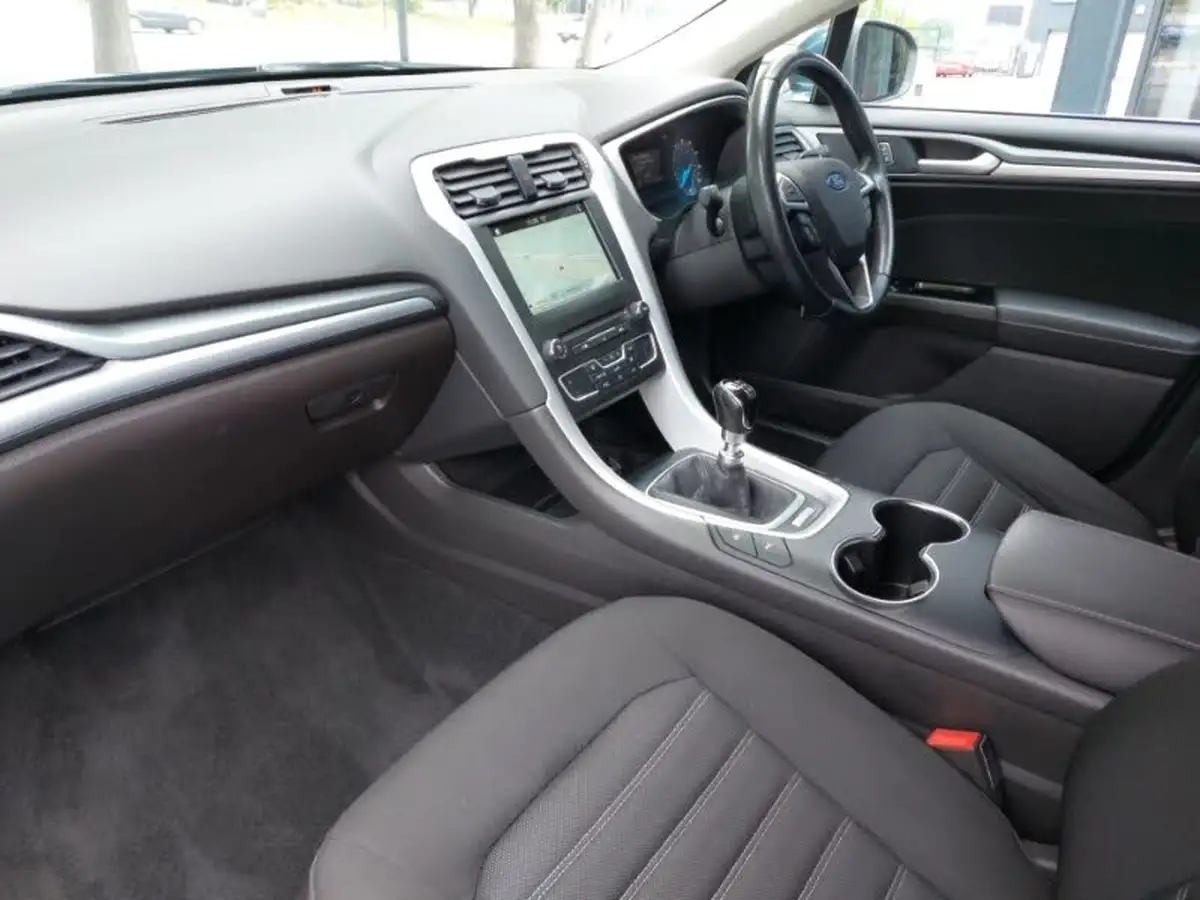 2019-ford-mondeo-20tdci-zetec-edition-ss-estate-big-4
