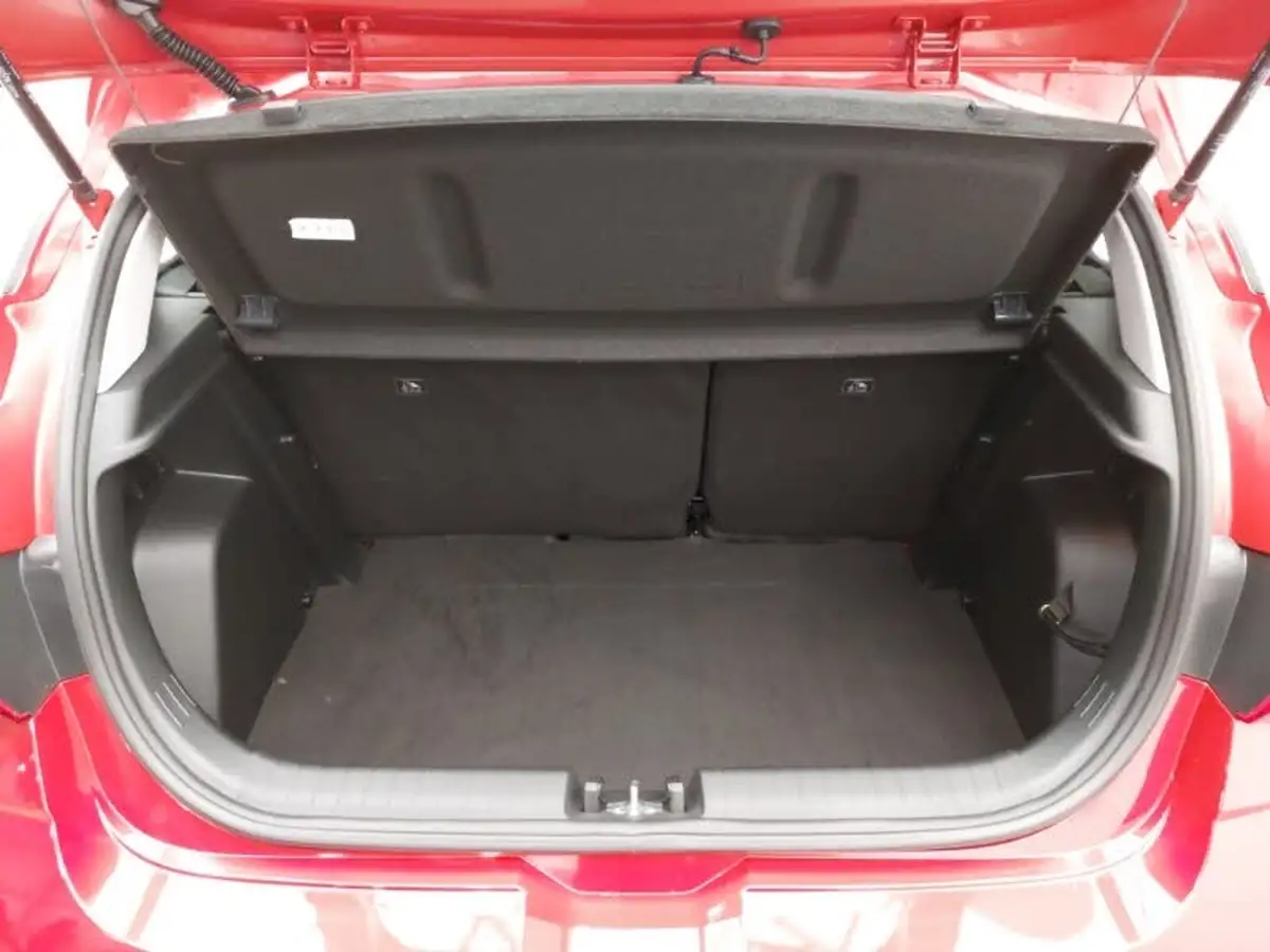 2024-hyundai-i20-10-t-gdi-advance-big-7