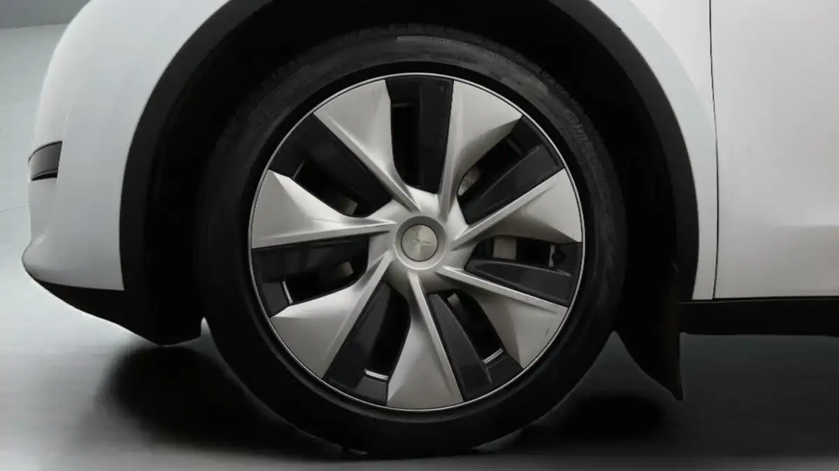 2022-tesla-model-y-e-rwd-big-18