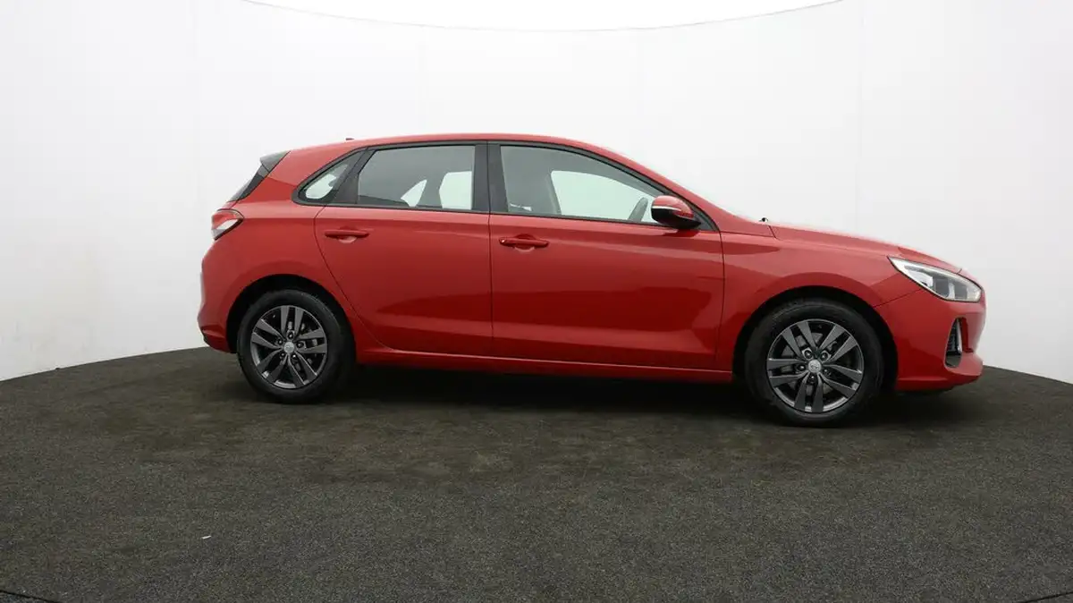 2018-hyundai-i30-16crdi-se-nav-109ps-blue-drive-isg-hatchback-1582cc-dct-big-33