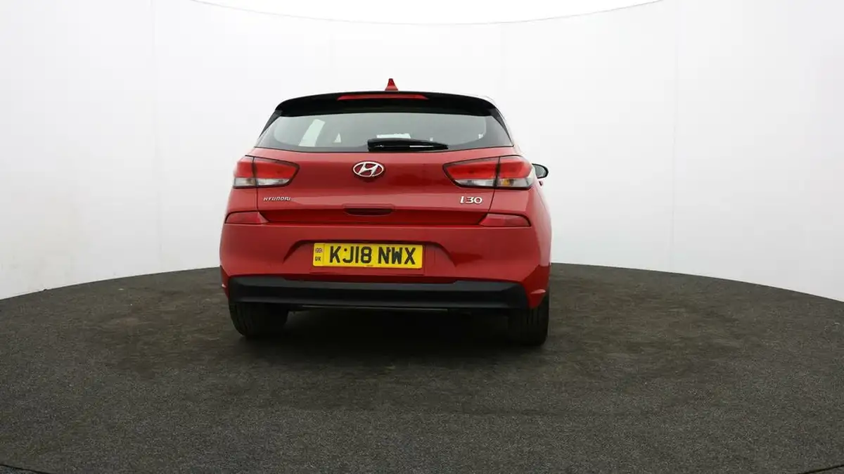 2018-hyundai-i30-16crdi-se-nav-109ps-blue-drive-isg-hatchback-1582cc-dct-big-57