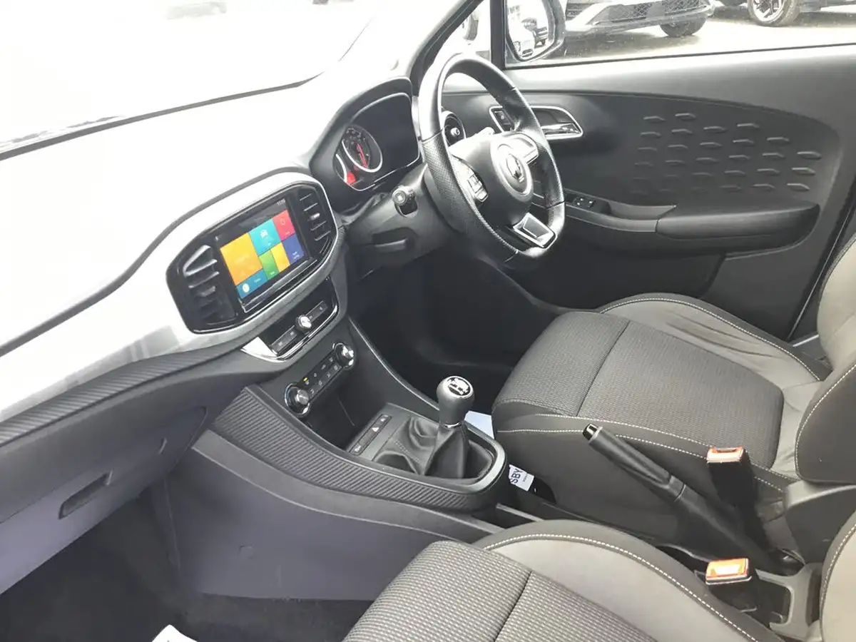2022-mg-mg3-15-vti-tech-excite-big-1