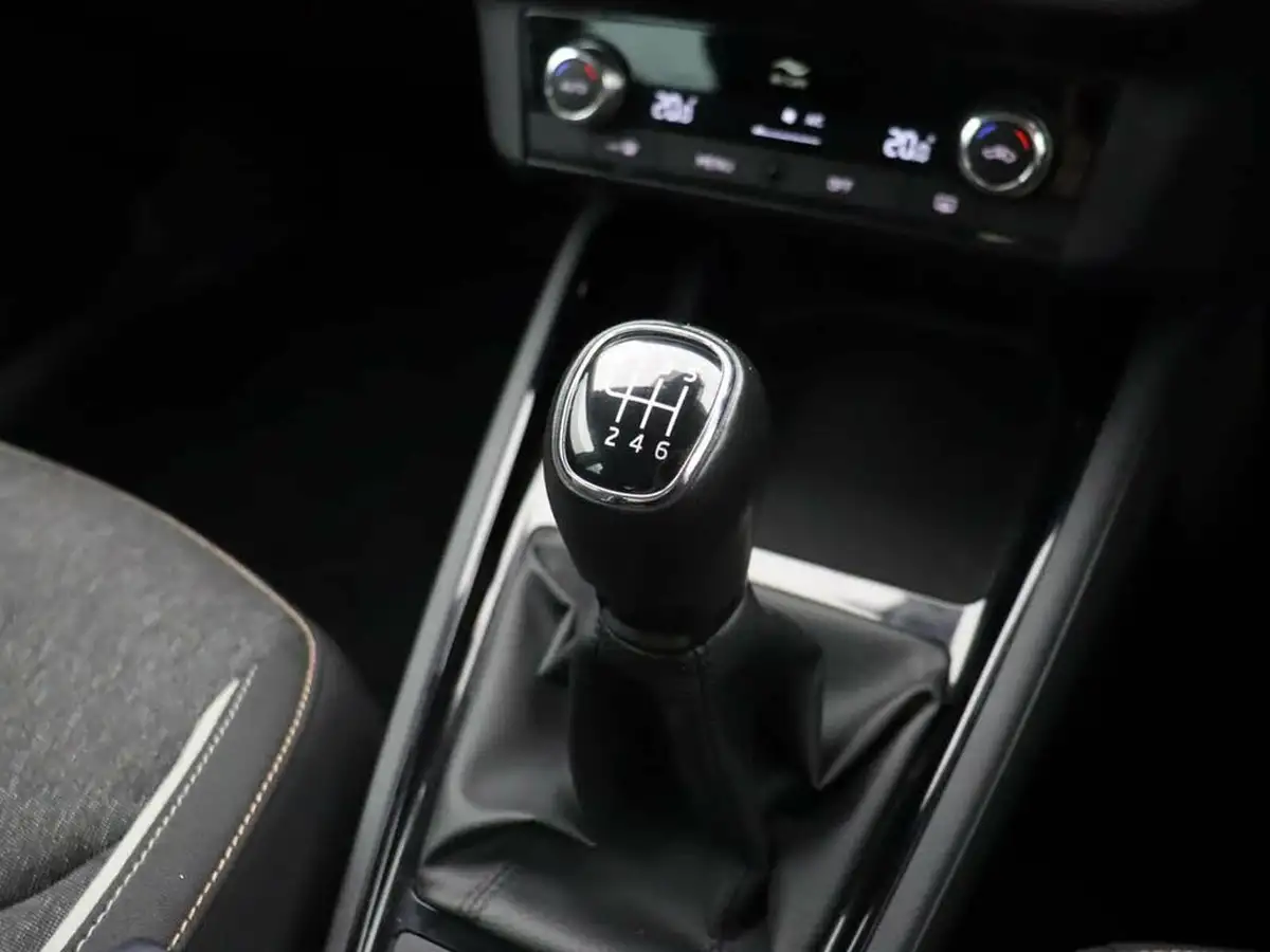 2022-skoda-scala-10-tsi-se-l-109ps-big-35