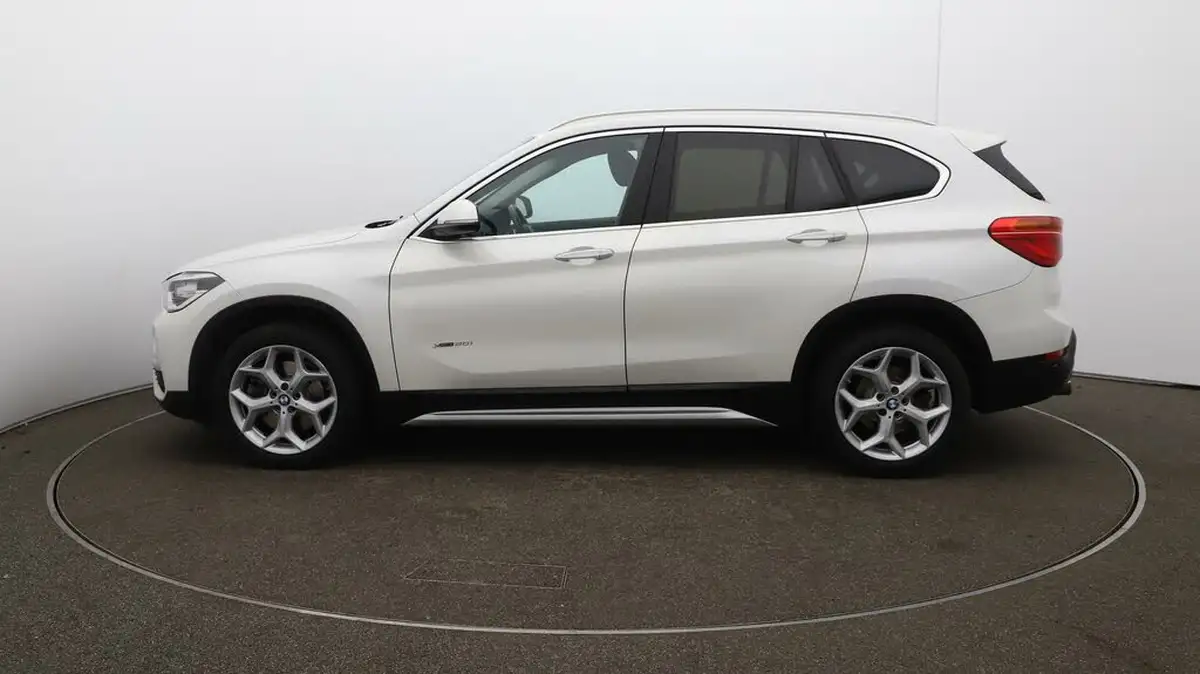 2018-bmw-x1-20-xdrive20i-xline-big-55