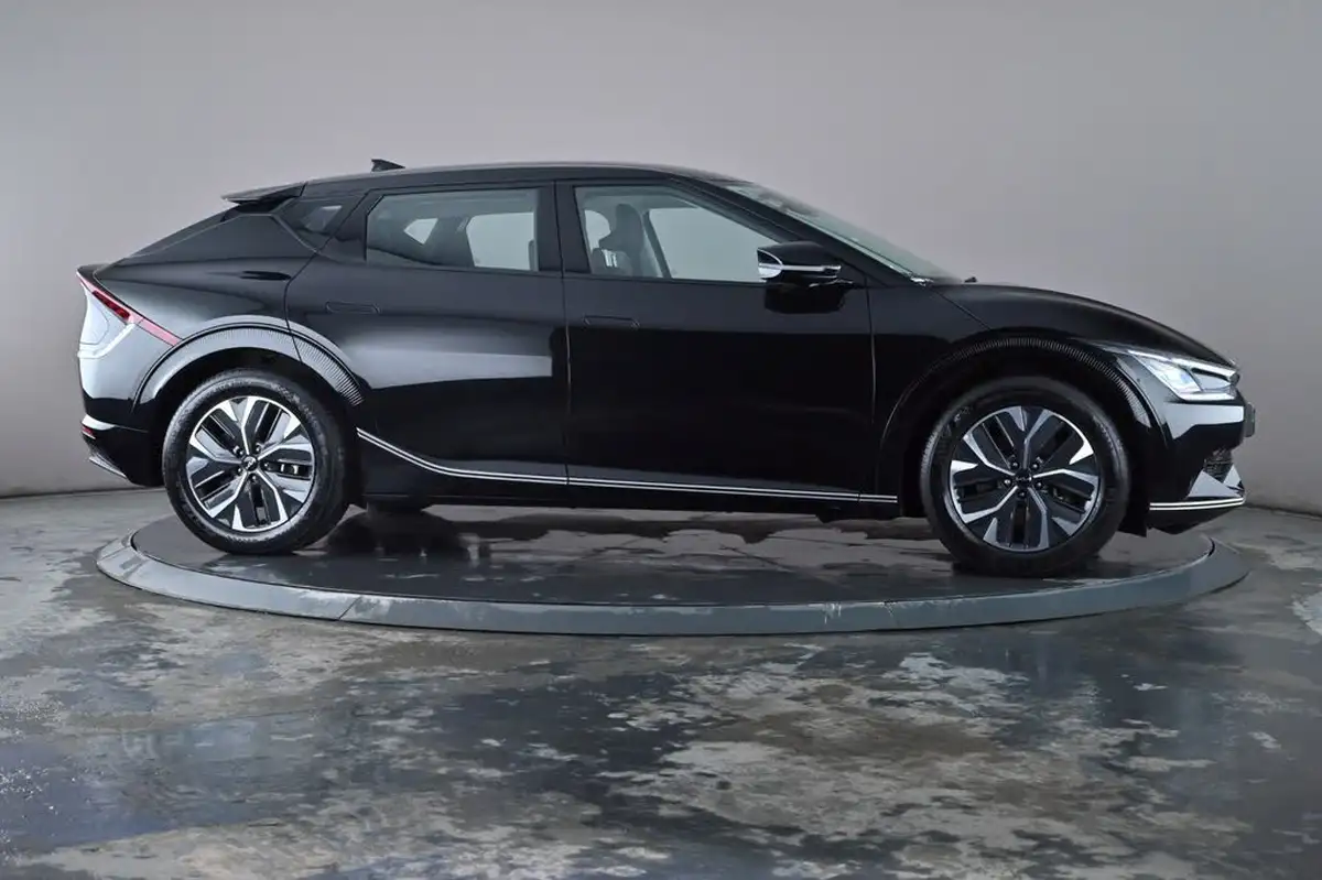 2023-kia-ev6-e-air-big-28