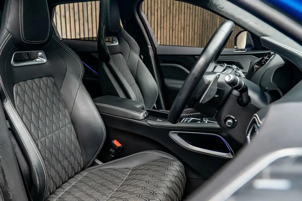 2020-jaguar-f-pace-50-v8-sc-svr-big-1