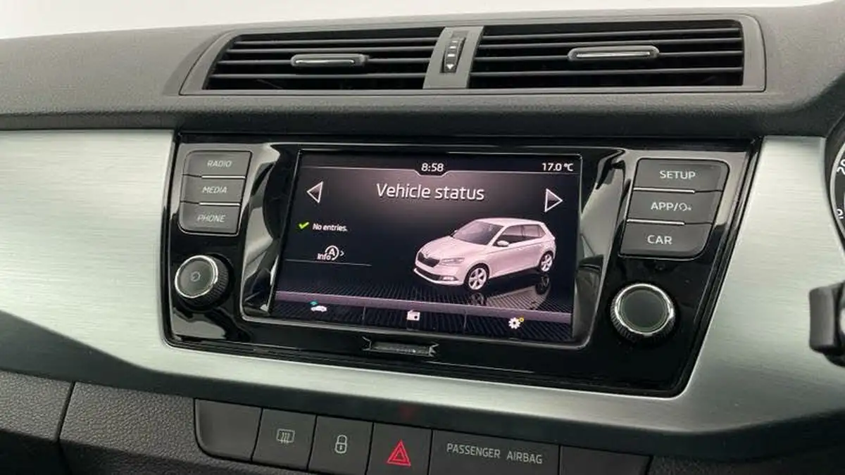 2019-skoda-fabia-10-tsi-colour-edition-big-12