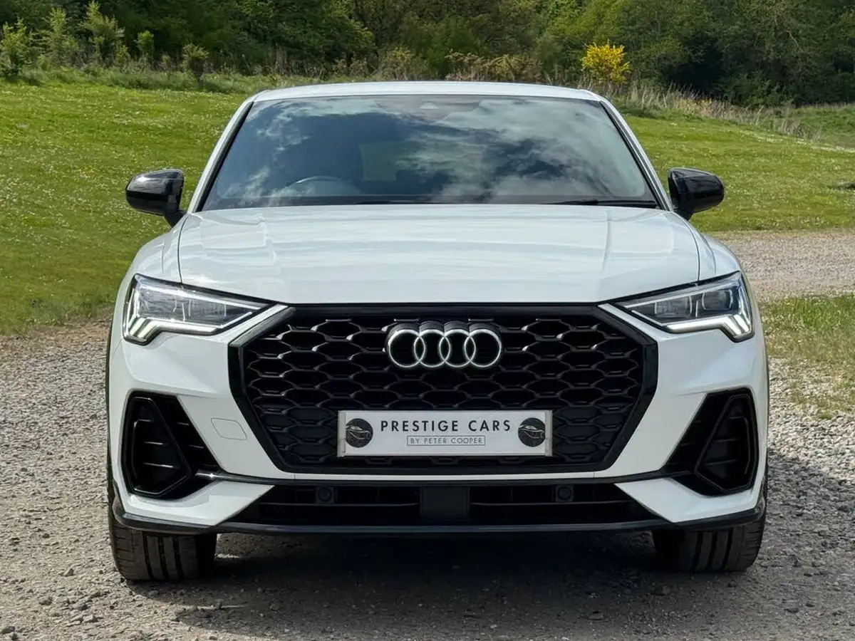 2022-audi-q3-15-35-tfsi-black-edition-cod-sportback-s-tronic-big-1