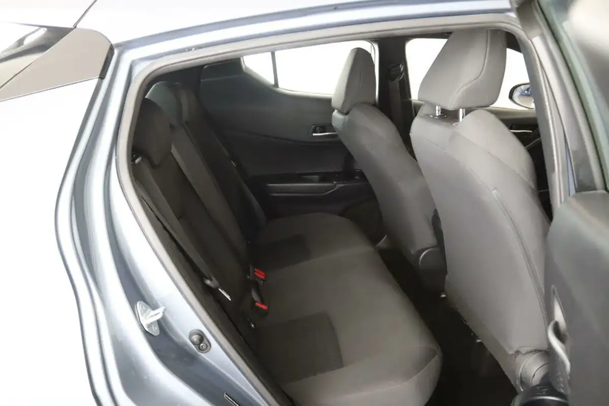 2020-toyota-c-hr-18-vvt-i-icon-parking-pack-big-13