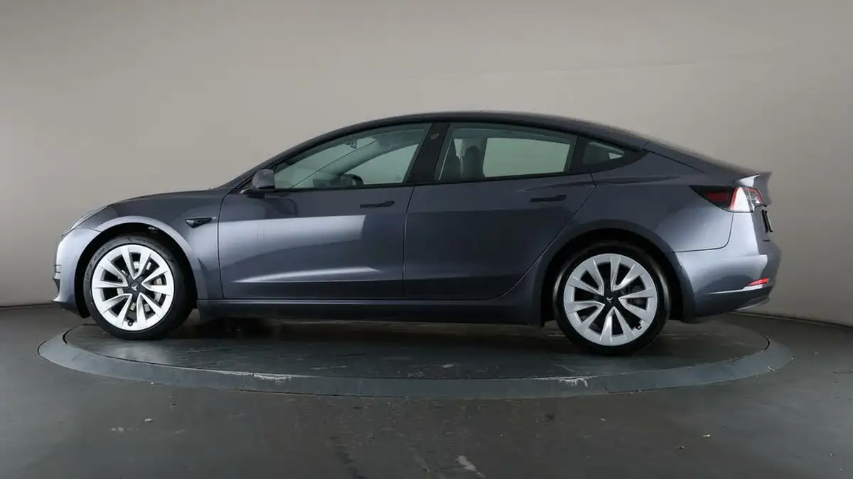 2021-tesla-model-3-e-standard-plus-big-27