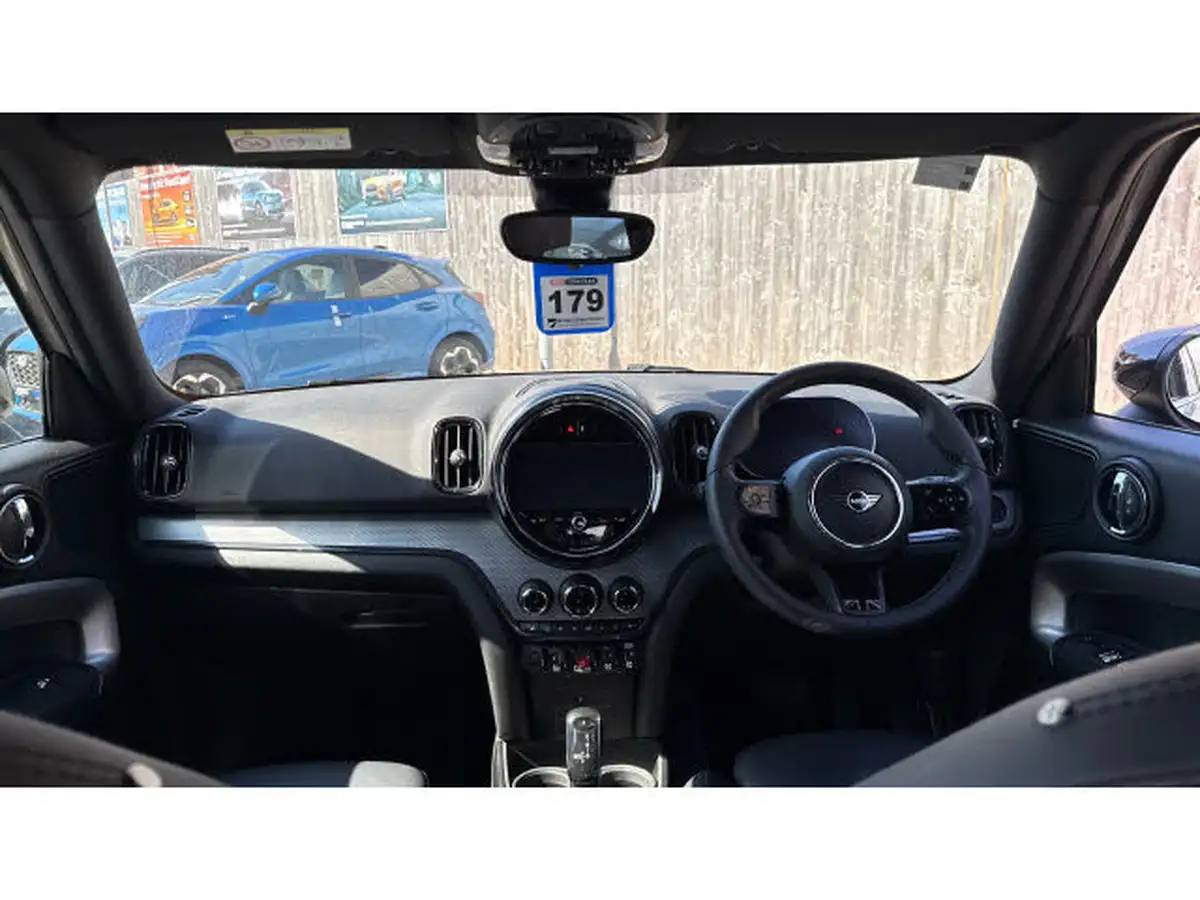 2022-mini-countryman-15-cooper-exclusive-premium-auto-big-9