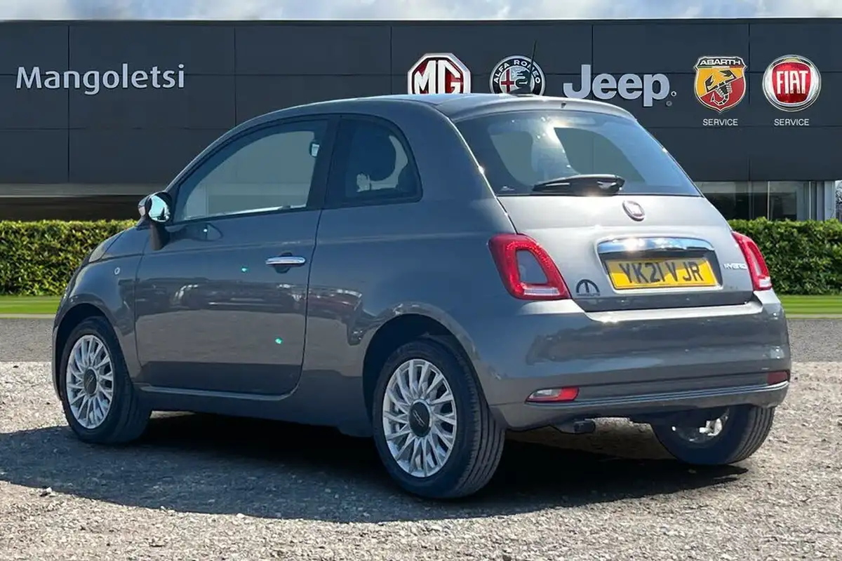 2021-fiat-500-10-lounge-big-2