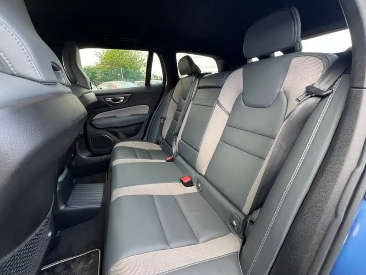 2021-volvo-v60-20-t6-r-design-340bhp-big-51