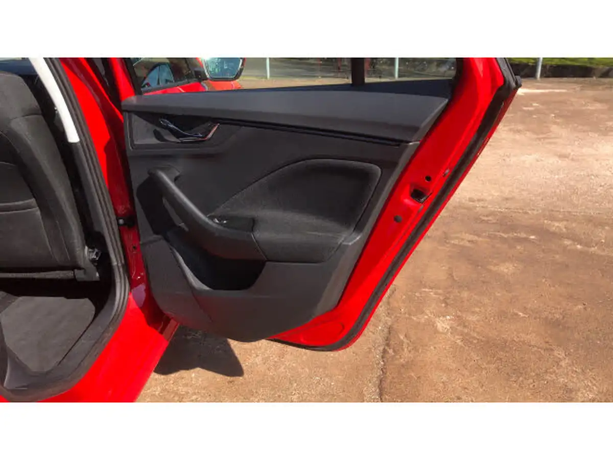 2021-skoda-kamiq-10-tsi-se-109ps-dsg-big-48