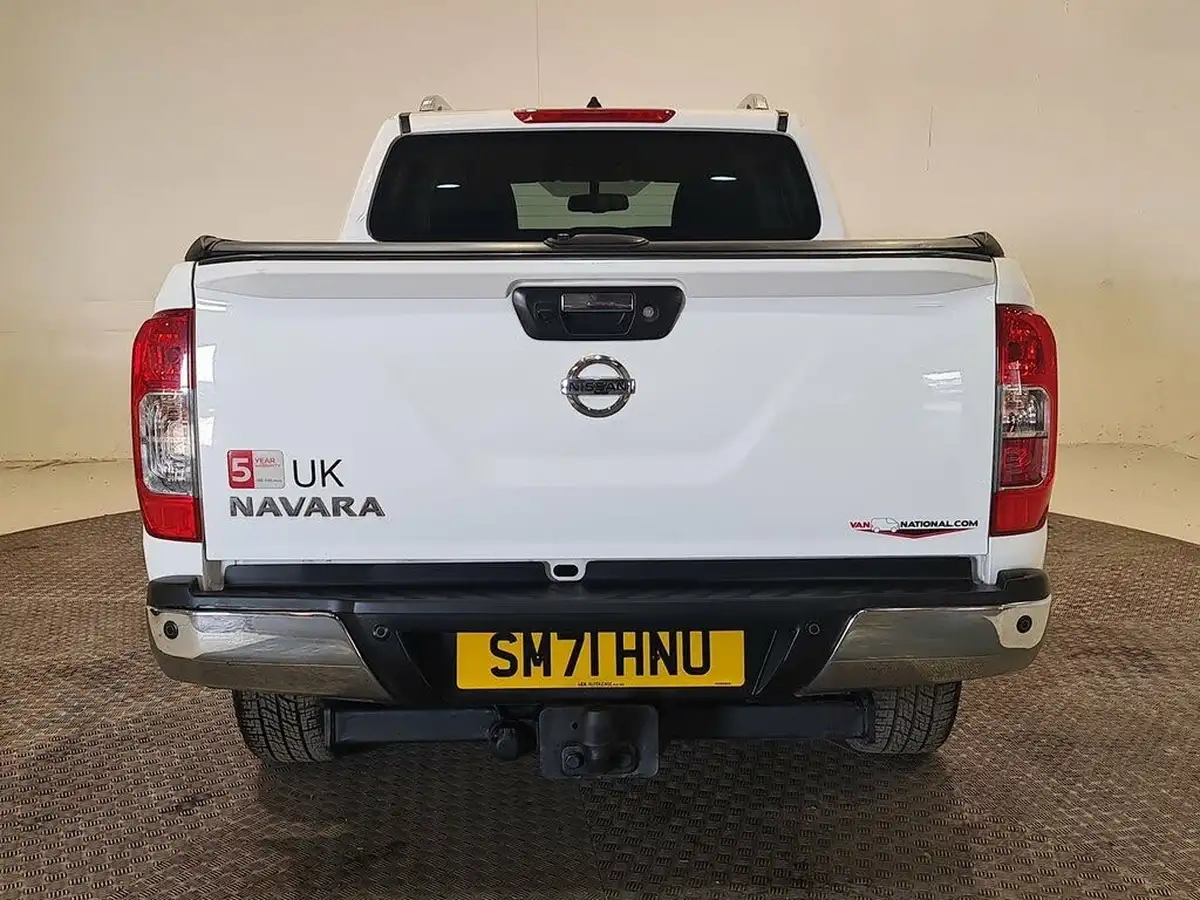 2021-nissan-navara-23dci-tt-tekna-8-navileather-auto-big-22