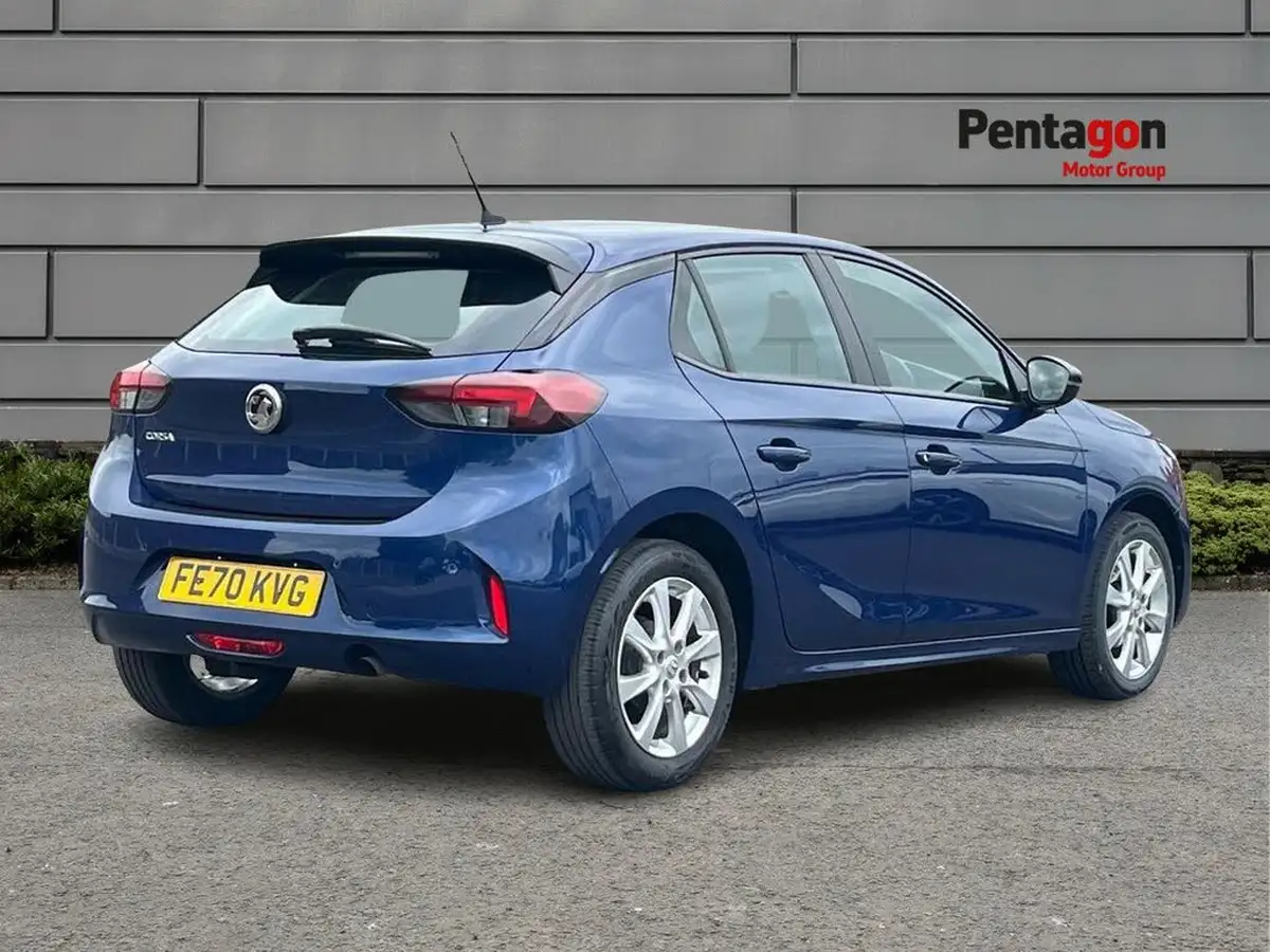 2021-vauxhall-corsa-12i-se-premium-big-3