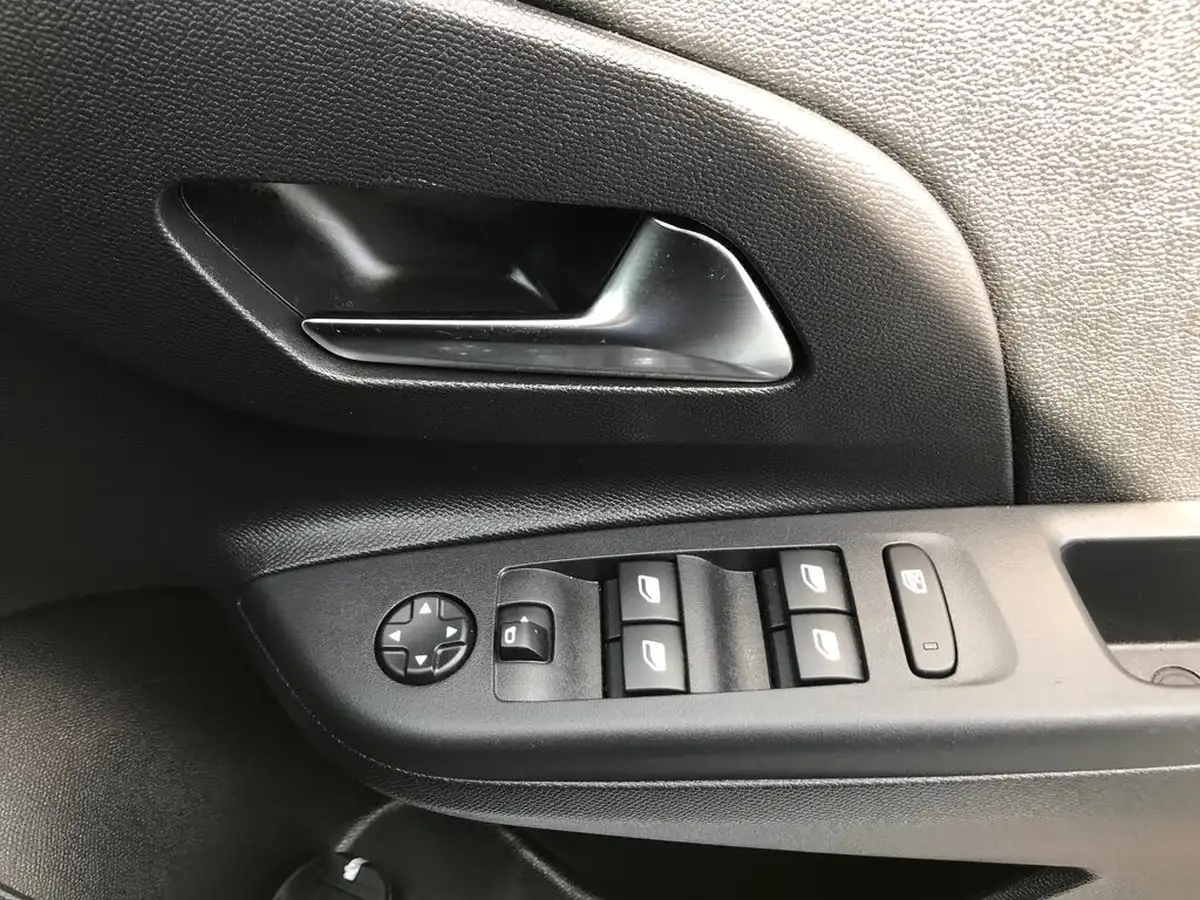 2023-vauxhall-corsa-12i-gs-big-28