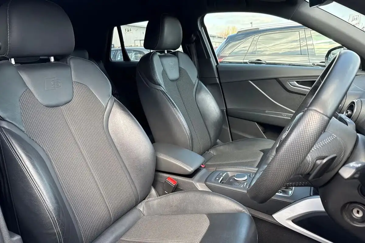 2018-audi-q2-14-tfsi-s-line-s-tronic-big-23