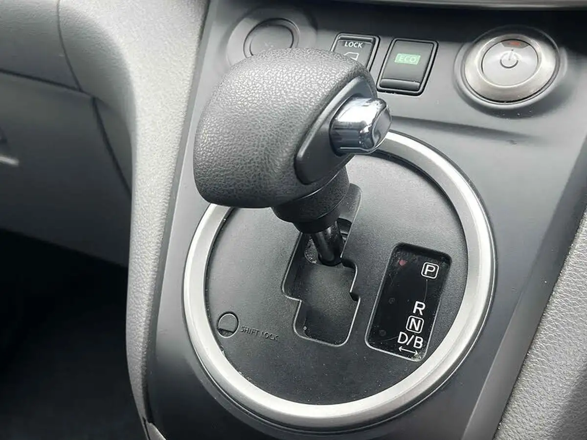 2019-nissan-env200-e-acenta-panel-van-auto-big-28