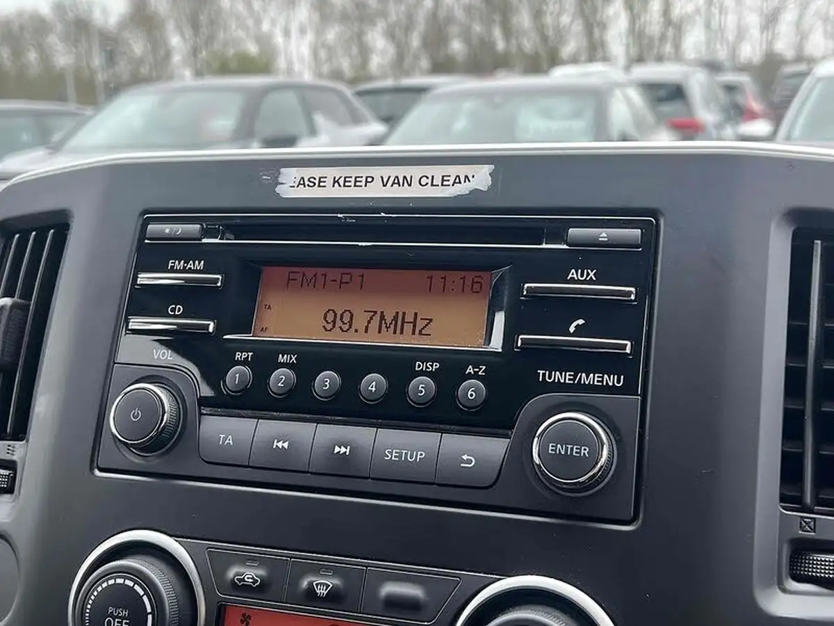 2019-nissan-env200-e-acenta-panel-van-auto-big-5