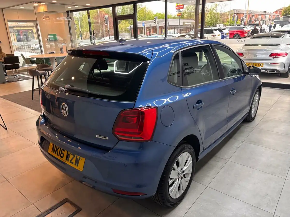 2016-volkswagen-polo-10-se-60ps-5d-big-10