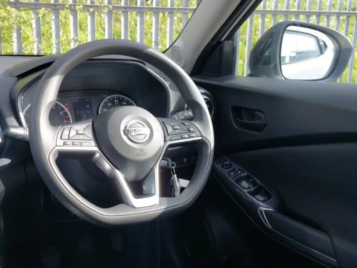 2022-nissan-juke-10-dig-t-visia-big-9