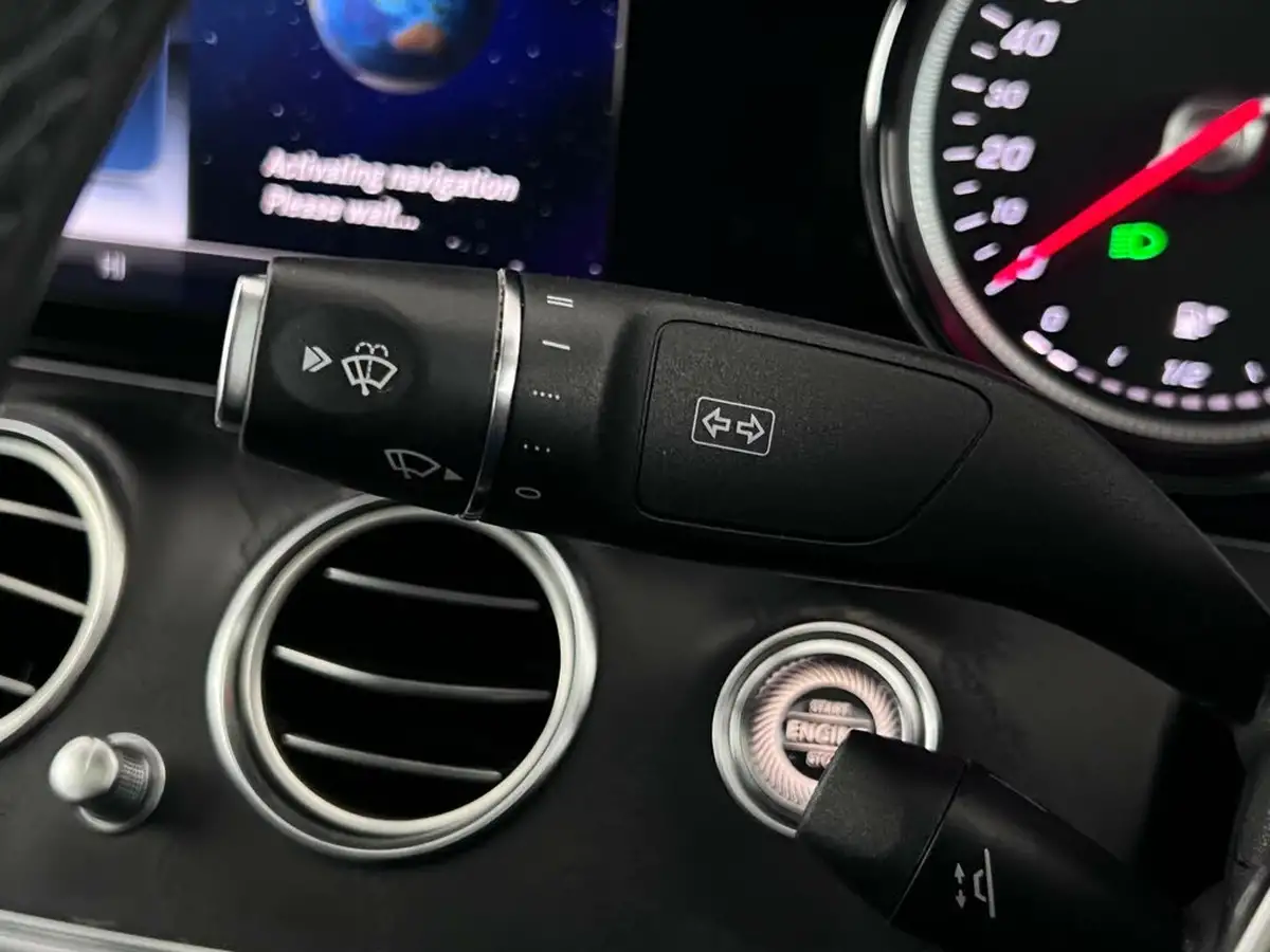 2018-mercedes-benz-e-class-20d-e220d-amg-line-premiumss-saloon-4d-big-20