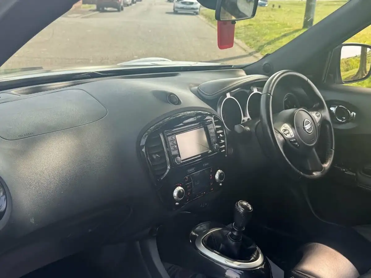 2015-nissan-juke-12-tekna-big-20