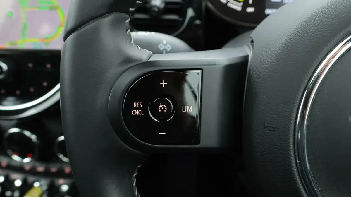 2023-mini-cooper-e-cooper-s-3-big-25