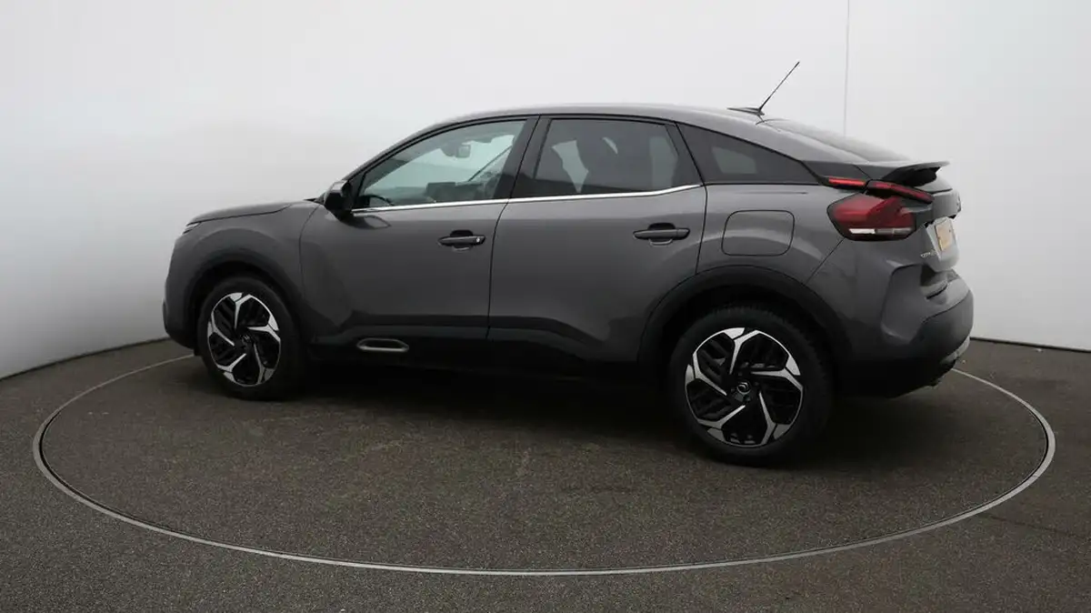 2022-citroen-c4-big-40