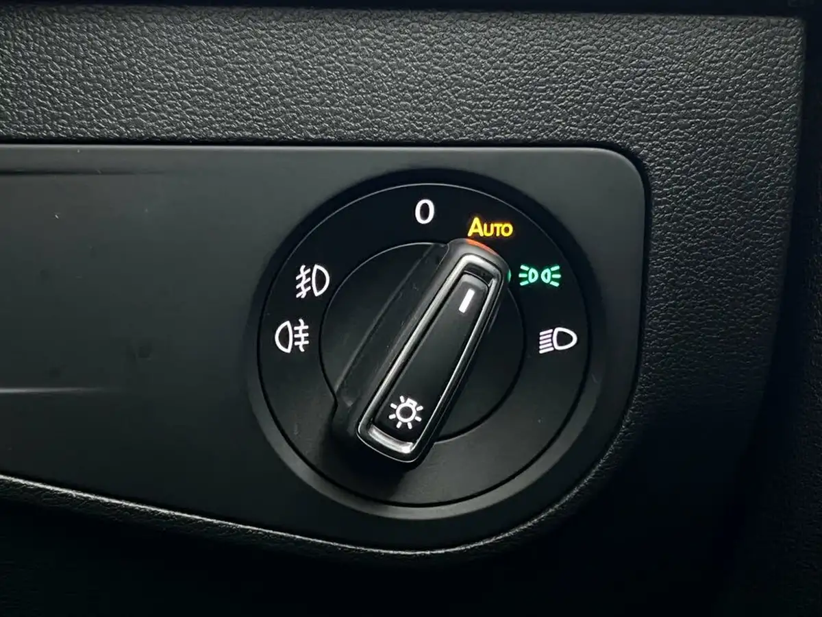 2018-volkswagen-tiguan-20tdi-se-navigation-150ps-ss-dsg-big-20