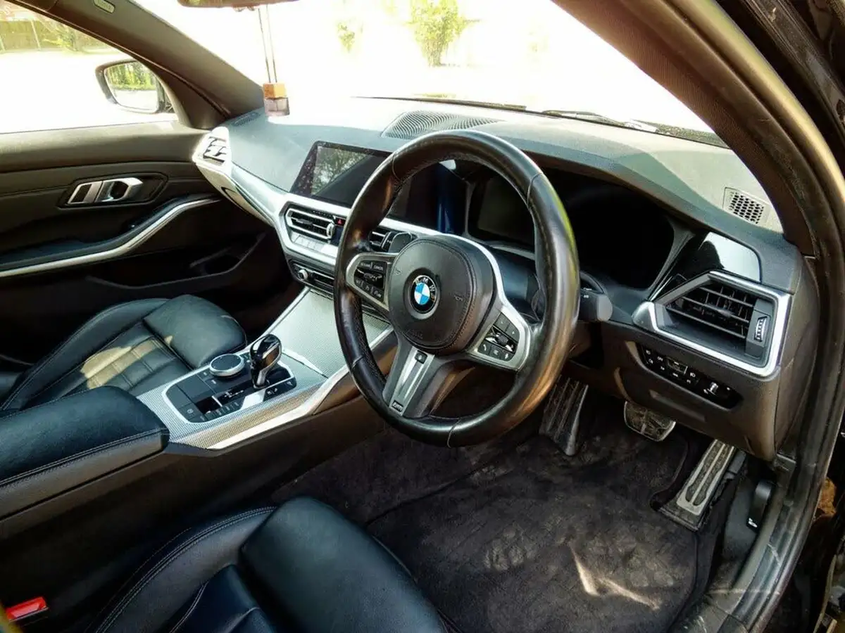 2019-bmw-3-series-20-330e-m-sport-plus-pack-big-35