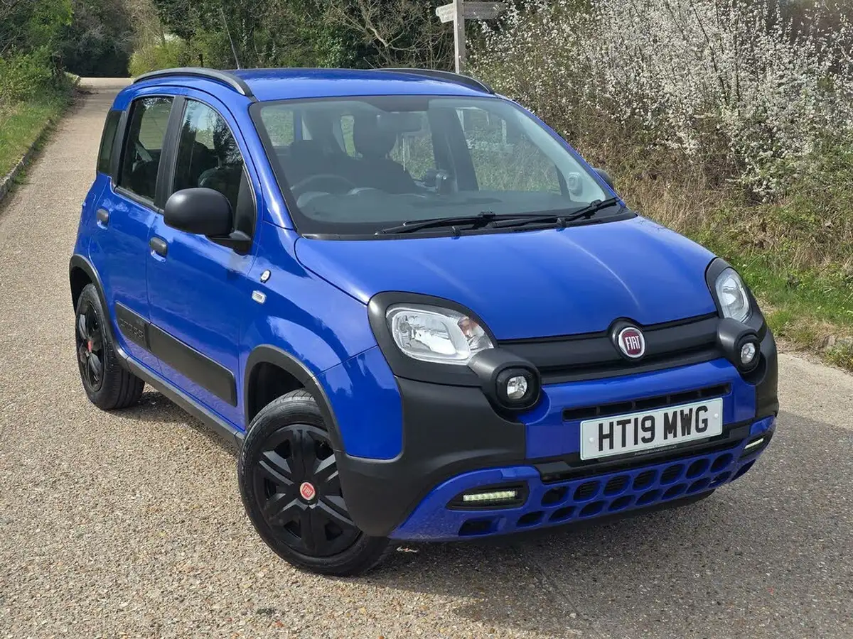 2019-fiat-panda-12-waze-ss-big-12